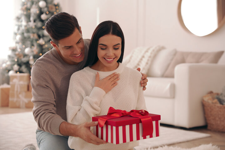 7 Tech Gifts for Your Girlfriend That Guaranteed a "Wow" This Christmas Photo