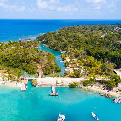 Island Escapades: Where the Stars of the 50s Went to Hide Photo