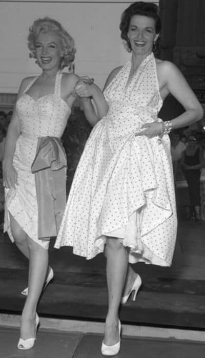 1950s Evening Dresses & Ball Gowns Photo