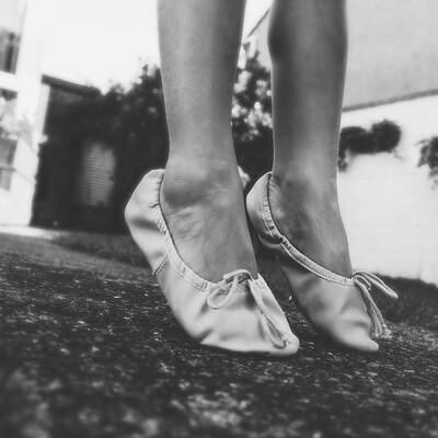 50’s Fashion Shoes – The Styles That Stepped Into the Spotlight Photo