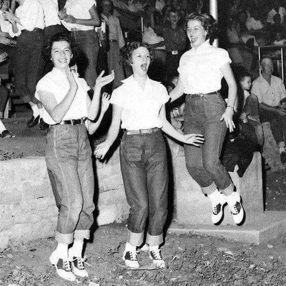  1950s Pants & Shorts For Women Photo