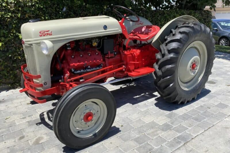 Top 5 Reasons to Own a 1950s Ford Tractor Photo