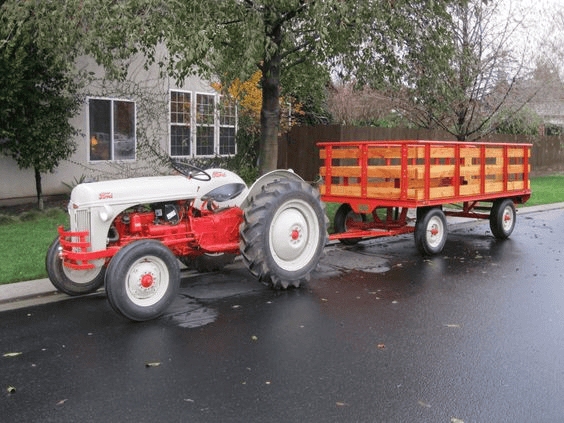 Top 5 Reasons to Own a 1950s Ford Tractor Photo