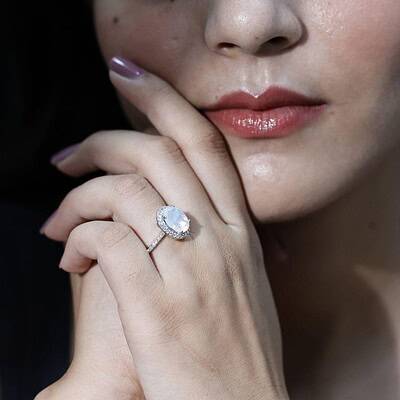 The Magic of Ethiopian Opal: A Gemstone Full of Fire and Color Photo